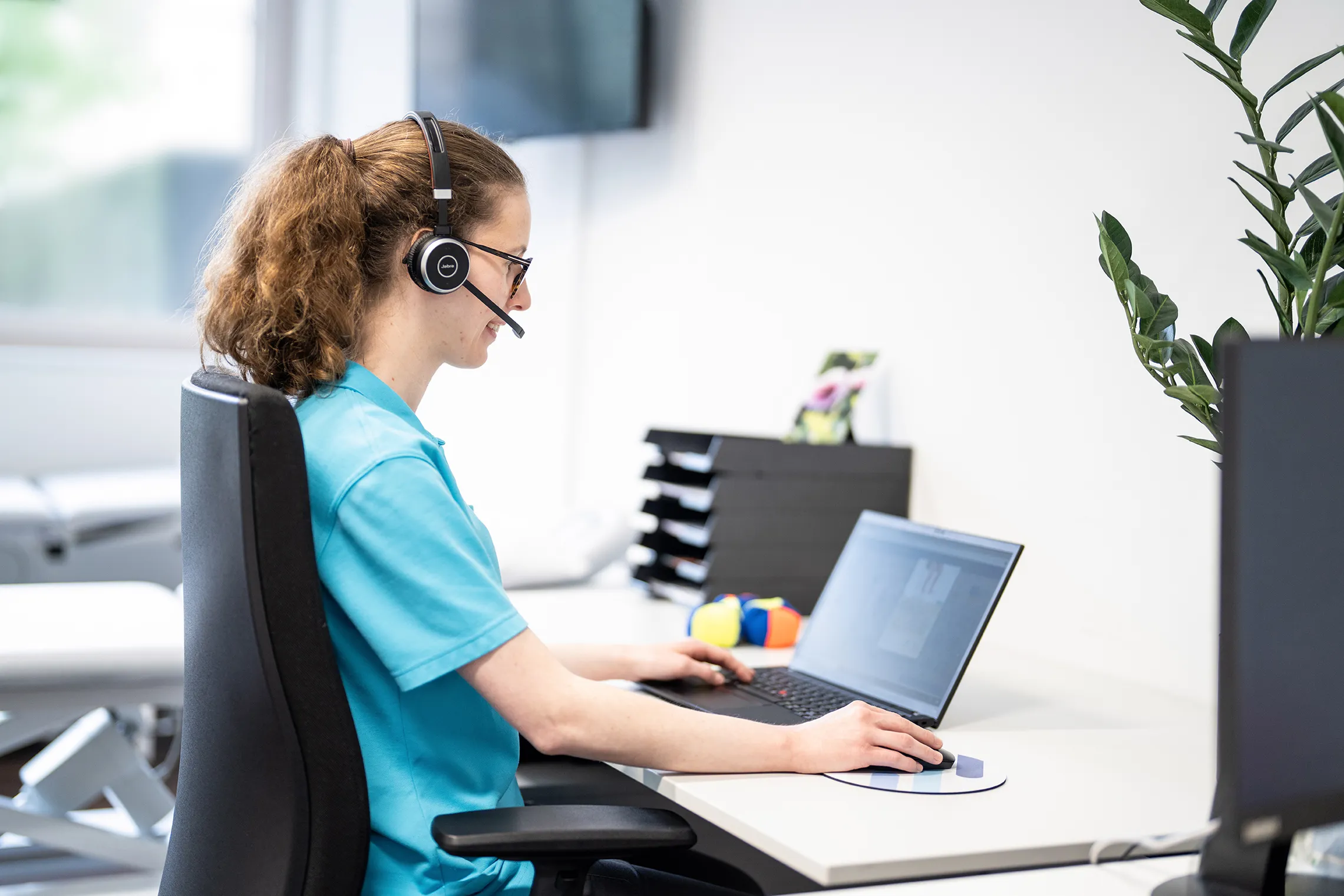 Bei Meilensteinen schickt das Therapie-Team persönliche Nachrichten, um die Motivation zu erhöhen.