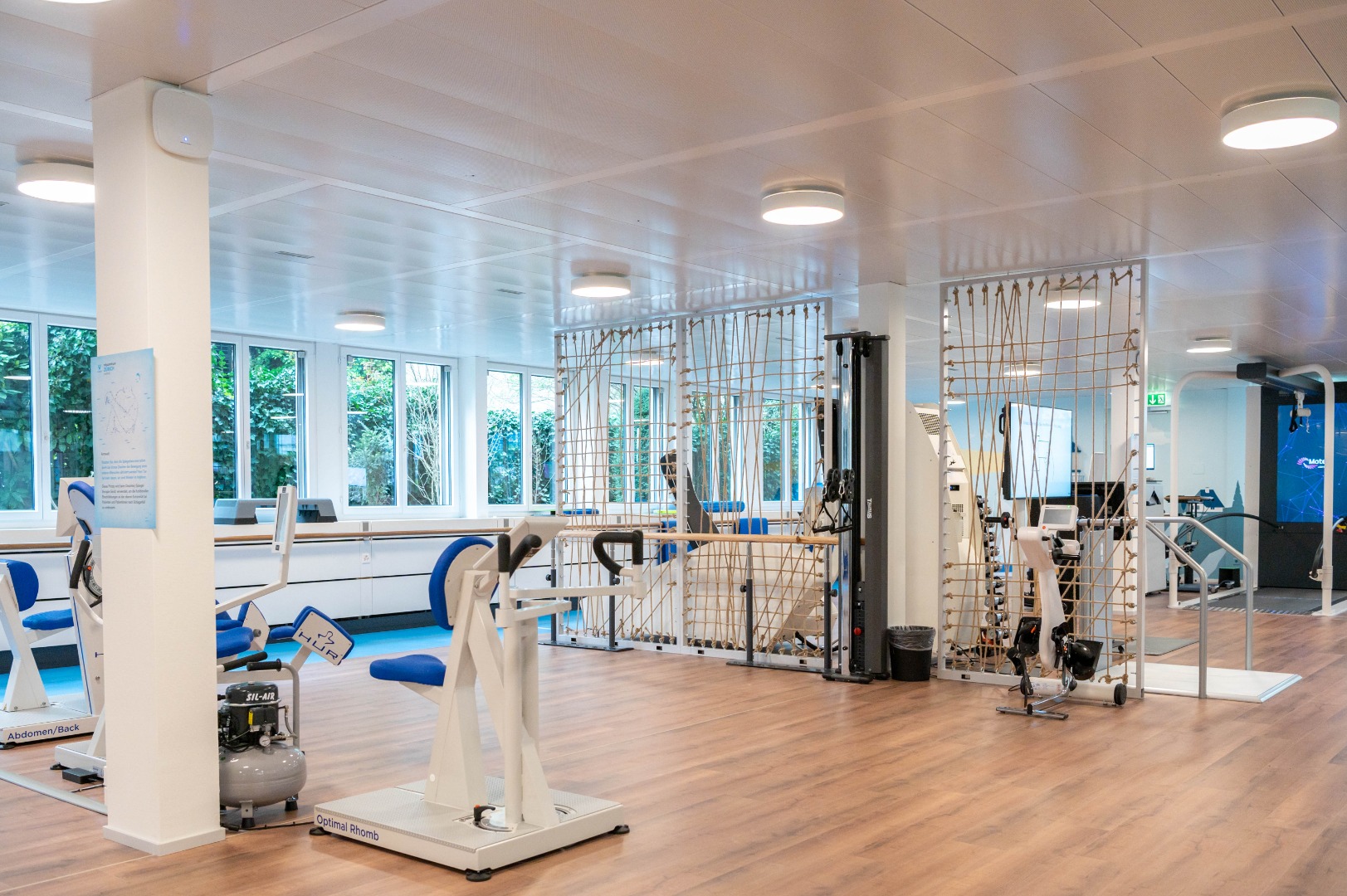 Modernes Equipment im VITREA Rehazentrum Zürich Seefeld für zeitgemässe Rehabilitation